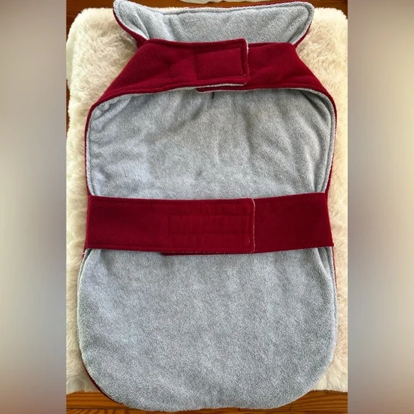 Livelovebark Gentleman’s Red Dog Coat - Picture 4 of 4